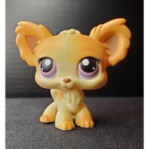 LPS Littlest Pet Shop 2005 Chihuahua #96 Purple Eyes Red Magnet in Paw
